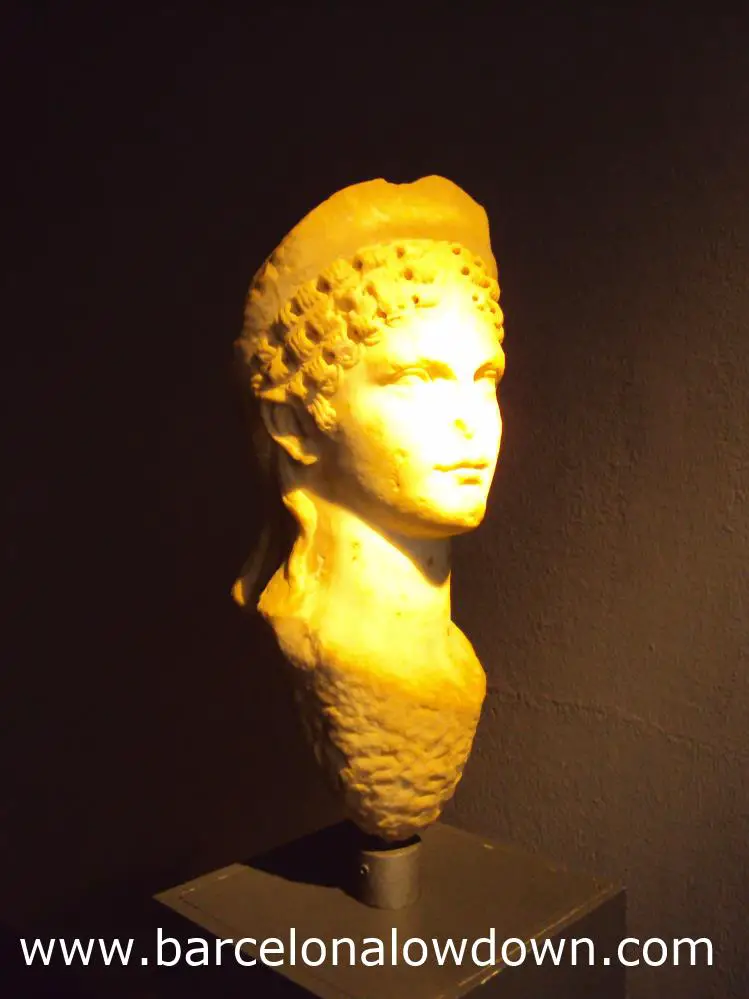 Roman Statue MUHBA