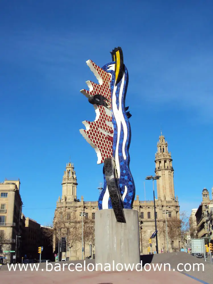 Barcelona's Face Statue