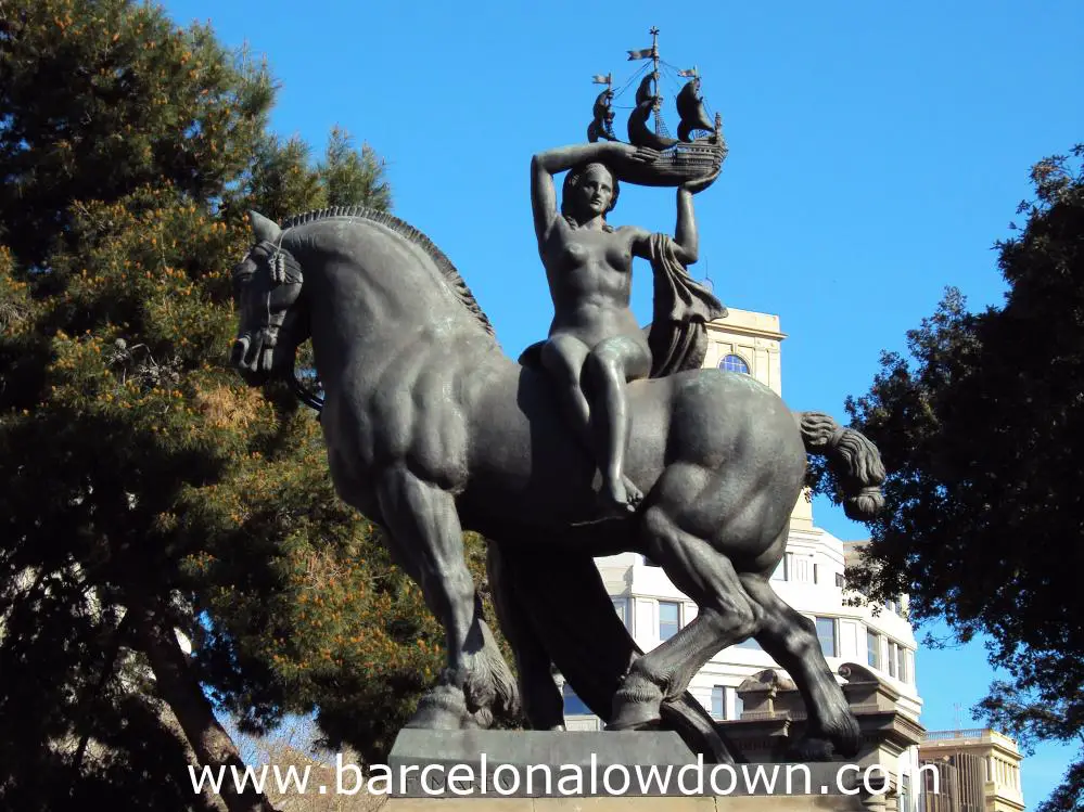 The Barcelona statue - Frederic Marès Catalonia Plaza, Barcelona Spain