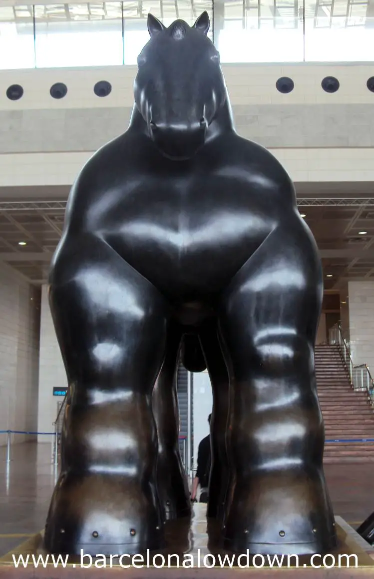 Close-up photo of the black horse statue in Barcelona airport