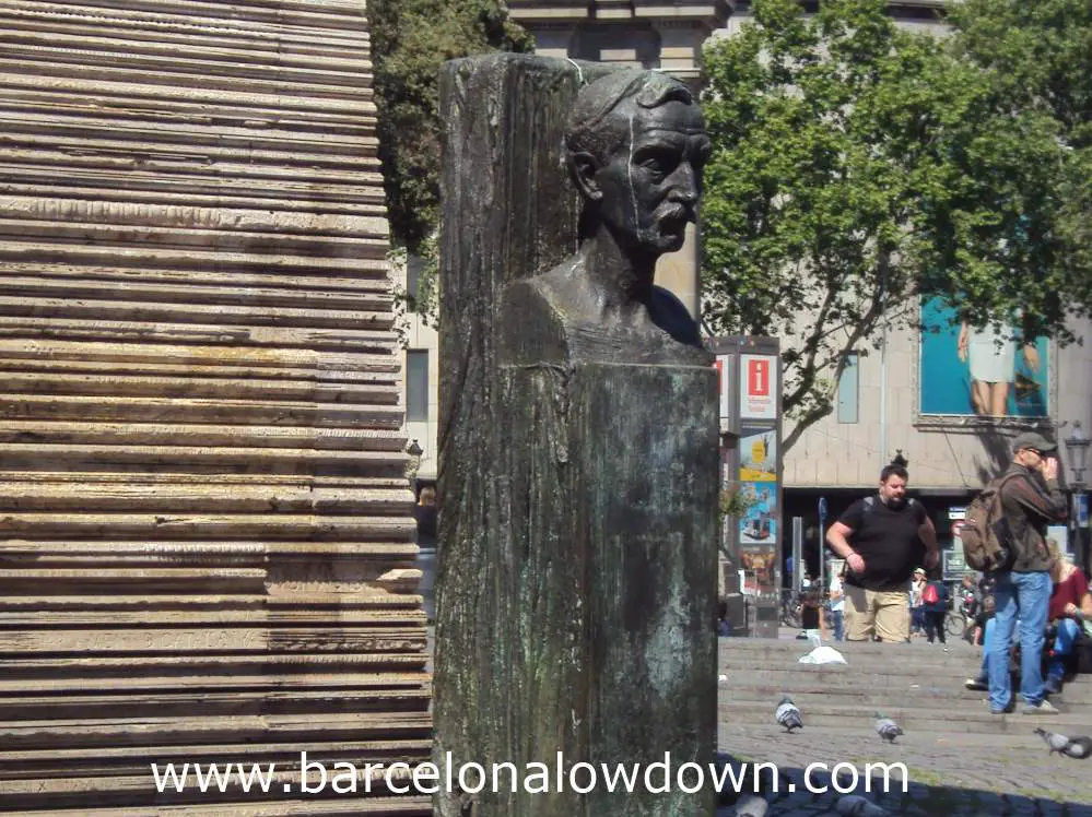 Bronze bust of Francesc Masia in Catalonia Square Barcelona
