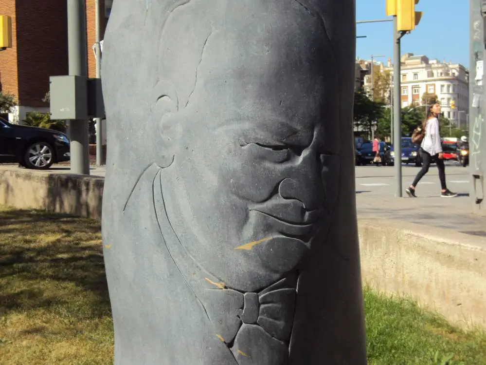 Churchill's face carving in Sarria Barcelona