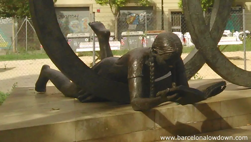 Close up photo of the Blanquerna School statue in Barcelona.