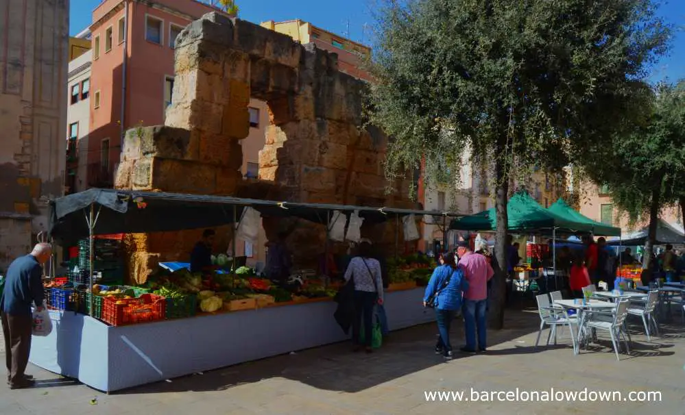 Fruit and vegetable stalls at Plaça del Forum Tarragona