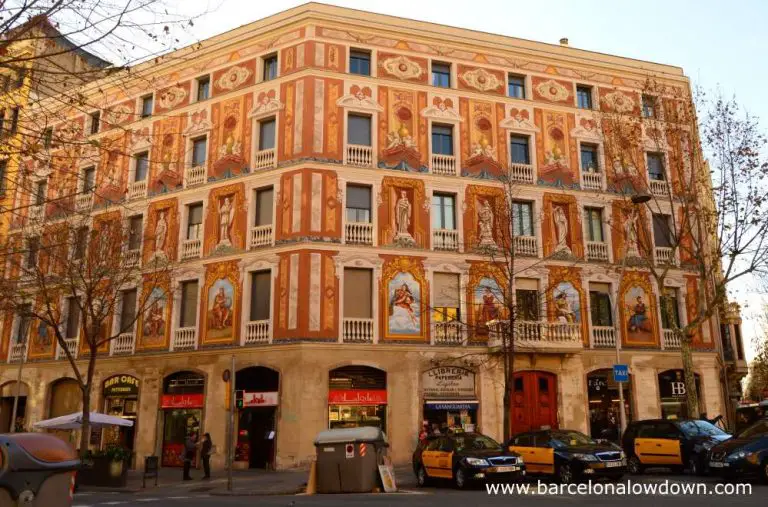 One of the 4 casas Cerdà with colourful frescoes painted by Raffaello Beltramini.