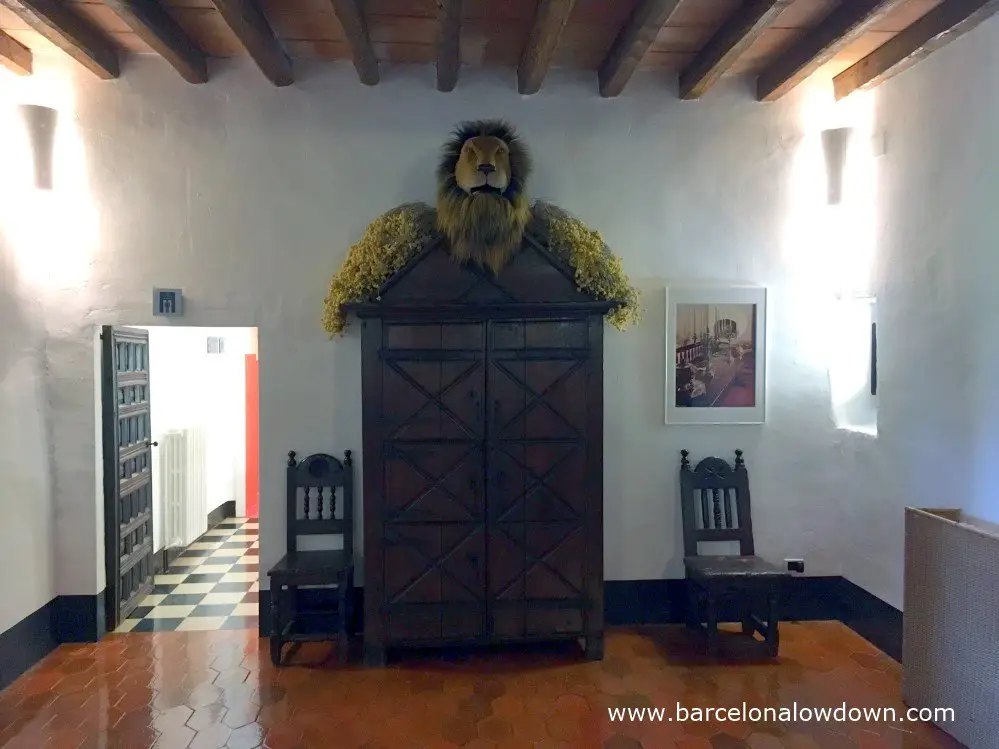 Dining room, Gala Dalí castle Púbol.