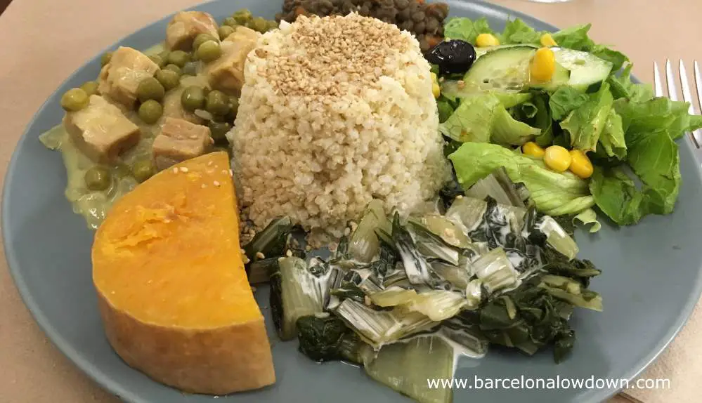 Healthy vegan macrobiotic food served at Bioxoco Barcelona