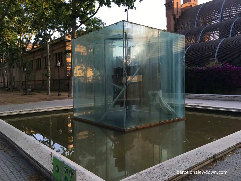 The abstract sculpture Homage to Picasso by Antoni Tàpies next to the Ciutadella Park in Barcelona