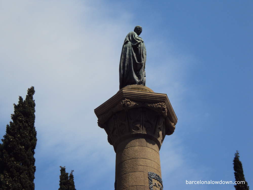 Bronze statue of Mossèn Jacint Verdaguer