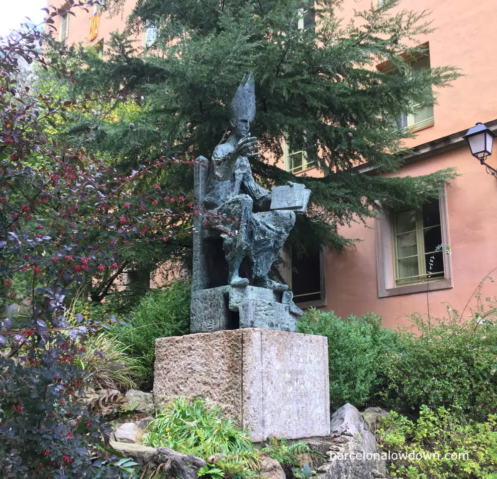 A bronze statue of Abat Oliba