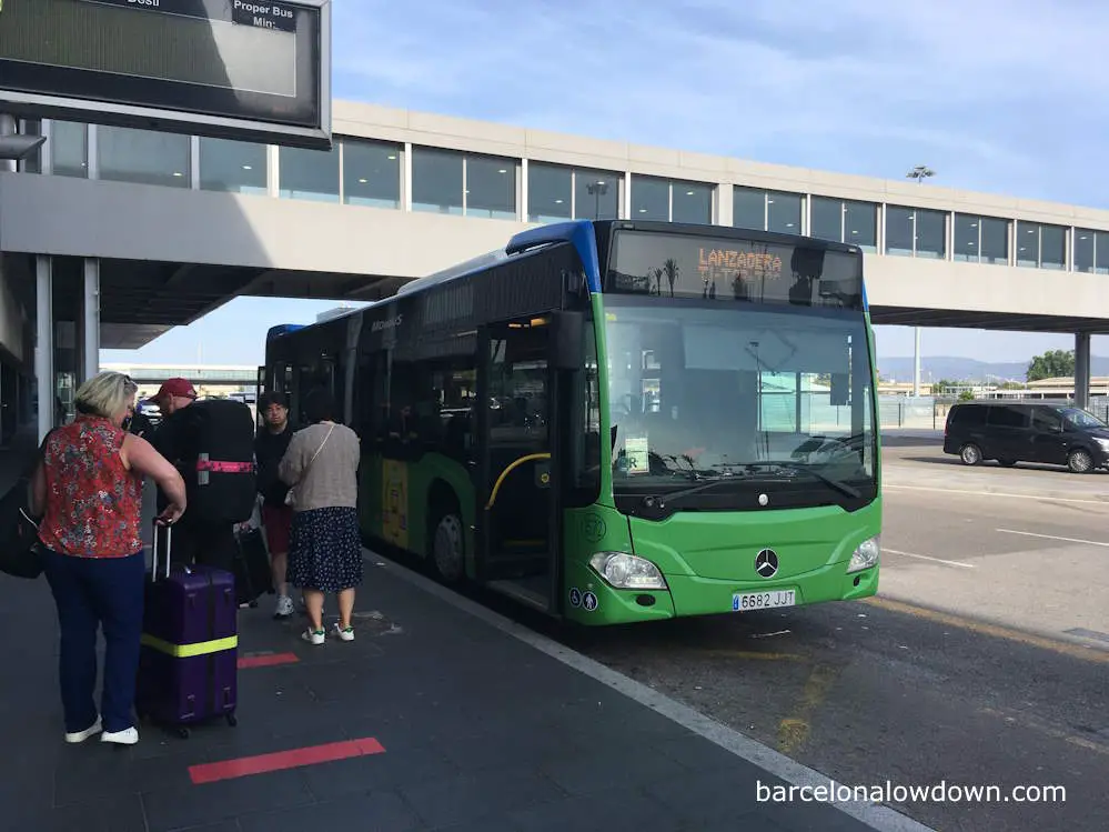 The free shuttle bus at Barcelona Airport terminal 2