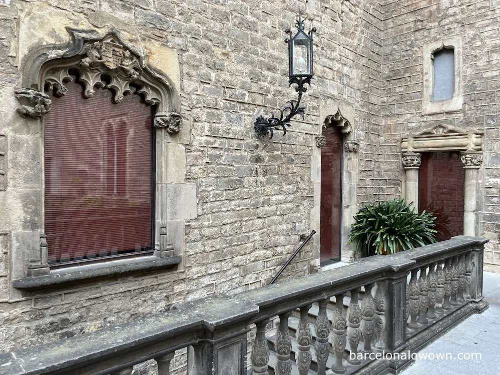 Gothic styled windows and doors in the Casa de l'Ardiaca