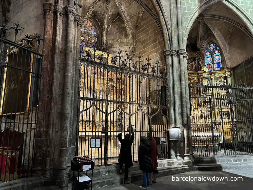 Visiting the chapels at Barcelona Cathedral