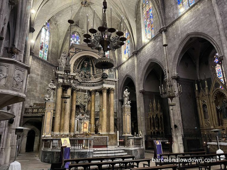 The altar and side chapels in the Basilica de Sant Just, Barcelona
