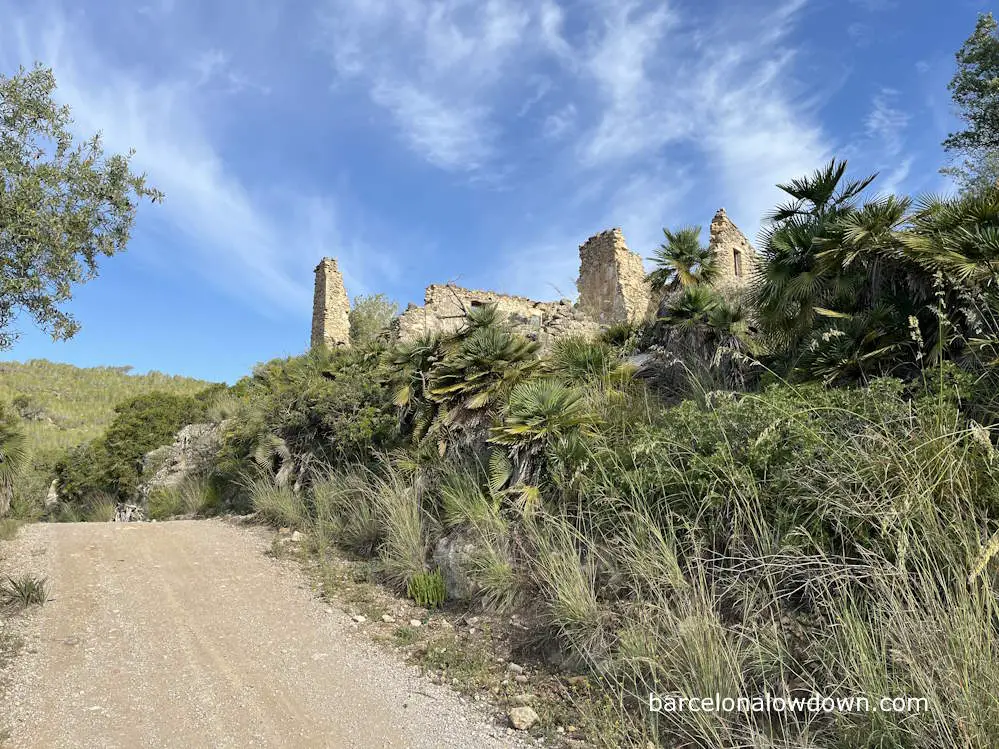 An abandoned building on the Garraf to Sitges hike near Barcelona