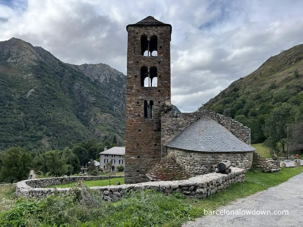 A Romanesque church on the GR107